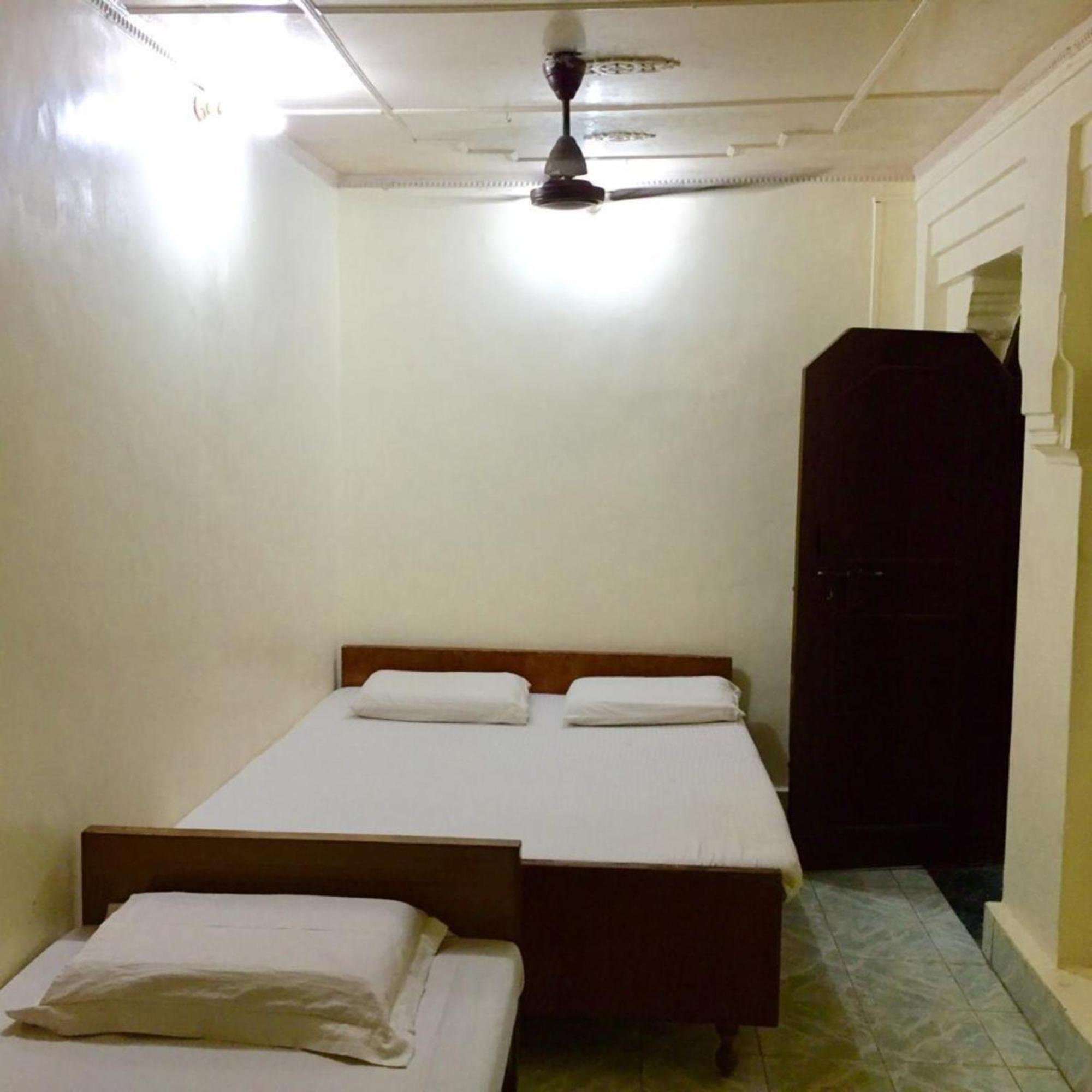 Grg Shanti Guest House Varanasi Near Manikarnika Ghat Kültér fotó