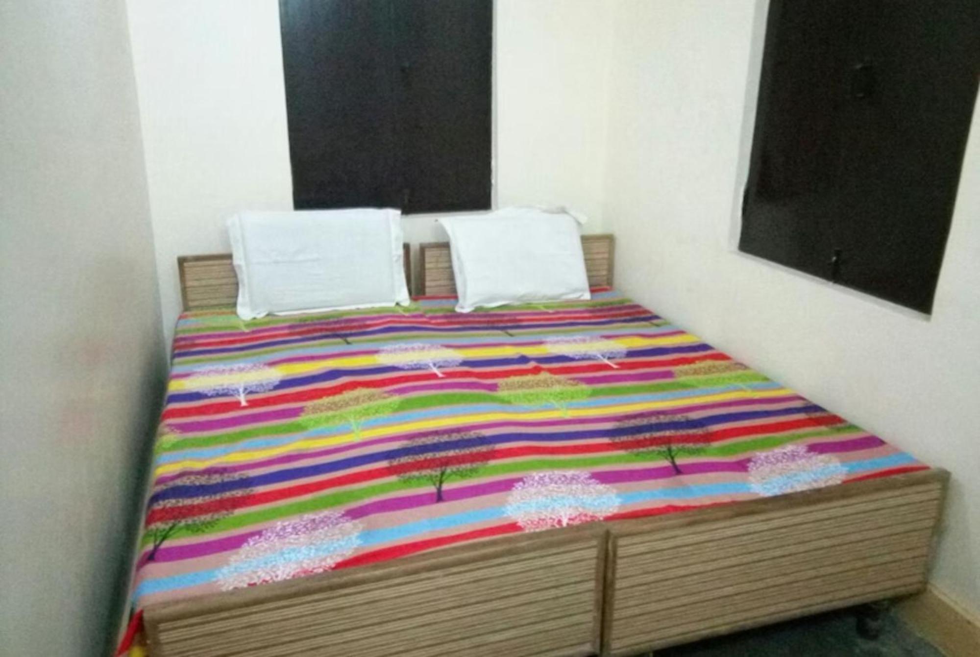 Grg Shanti Guest House Varanasi Near Manikarnika Ghat Kültér fotó