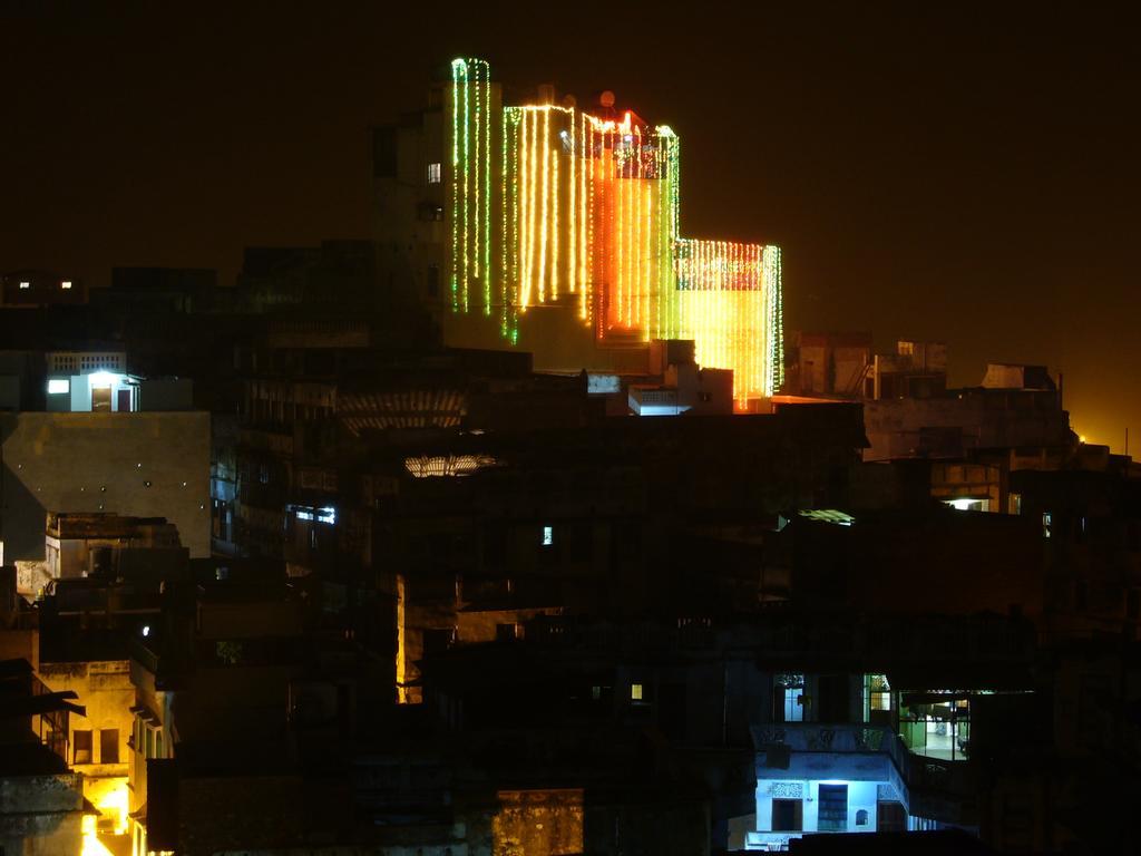 Grg Shanti Guest House Varanasi Near Manikarnika Ghat Kültér fotó