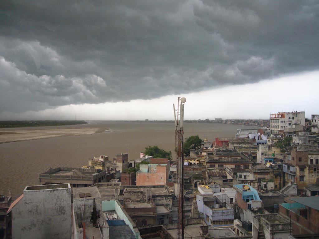 Grg Shanti Guest House Varanasi Near Manikarnika Ghat Kültér fotó