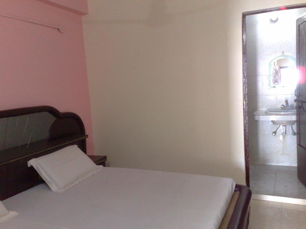Grg Shanti Guest House Varanasi Near Manikarnika Ghat Kültér fotó